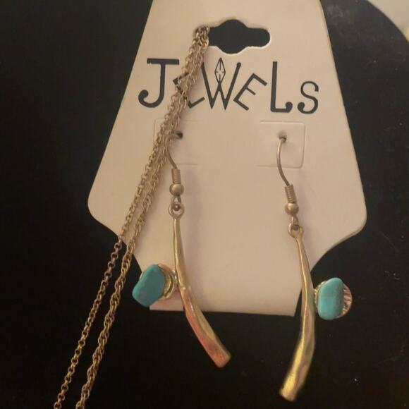 Gold Tone Pendant Necklace & Earrings Jewelry Set w/ Turquoise Stone - Picture 5 of 8